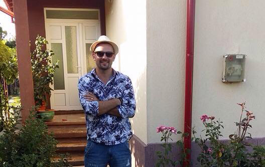 politist in picioare