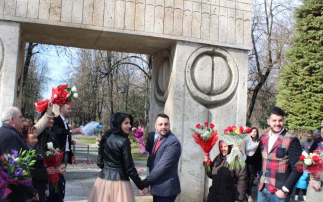 Image result for anul acesta vor fi oficiate căsătorii doar de Dragobete, nu și de Sfântul Valentin,