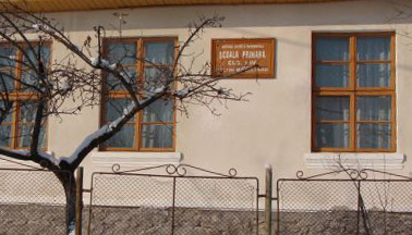 Cei şapte elevi din Horezu aşteaptă cu emoţie începerea anului şcolar