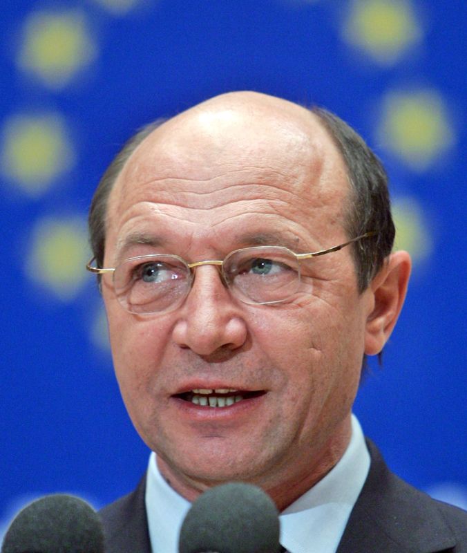 New Europe: „Băsescu, ultimul autocrat al Europei”