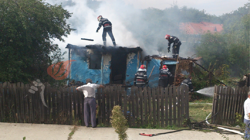 Incendiu provocat la Fărcăşeşti