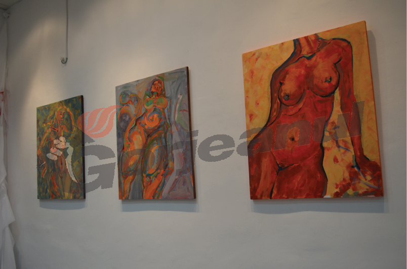 Expoziţia „(I`m) personal” vernisată la Târgu-Jiu