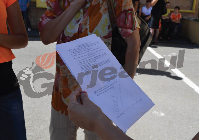 Profesorii, invitaţi să participe la elaborarea subiectelor pentru examenele naţionale