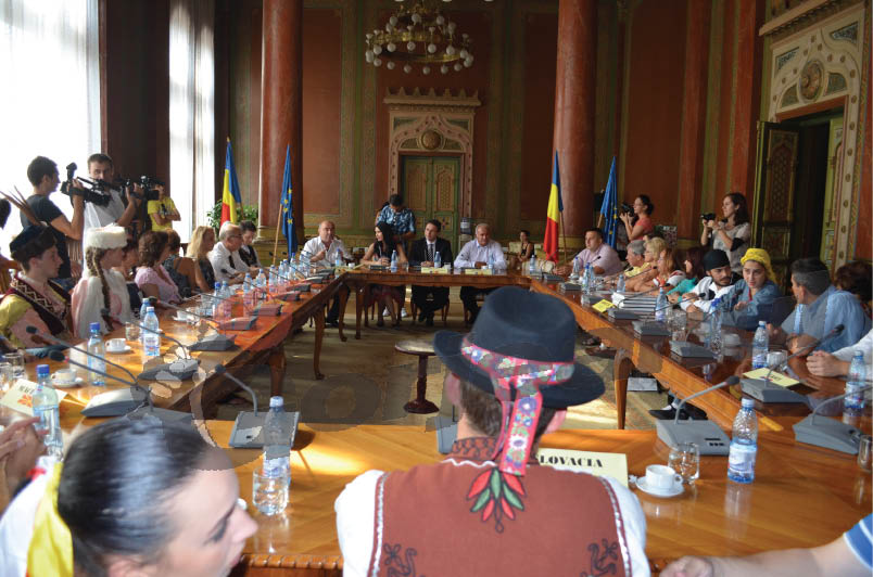 Ansamblul din Turcia, nemulţumit de mâncarea insuficientă primită la hotel