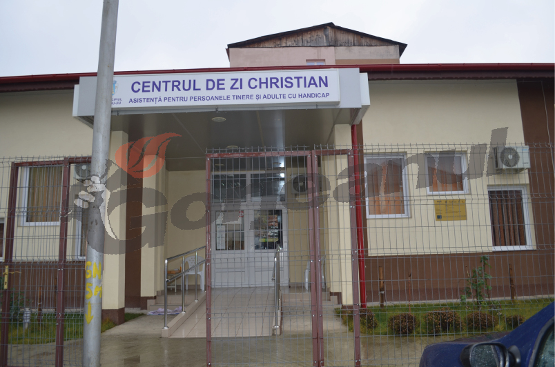 Zeci de persoane cu handicap trec pragul Centrului Christian