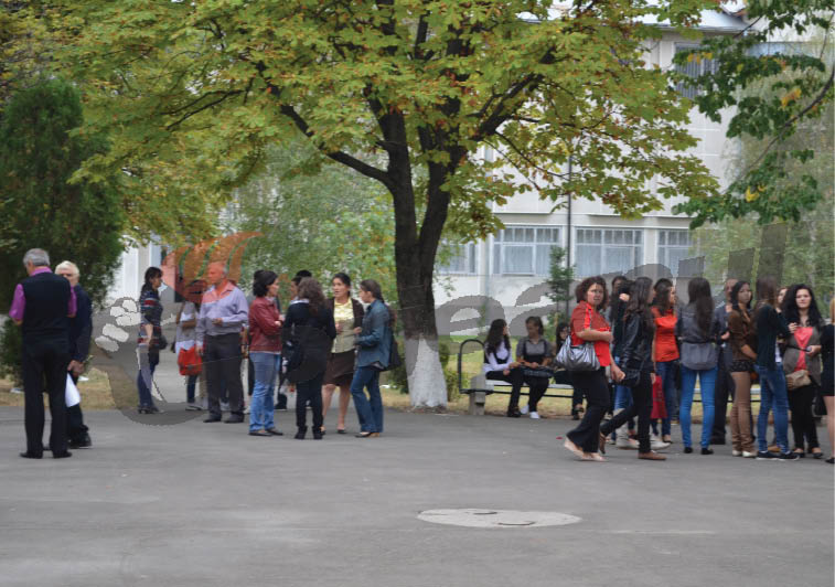 Elevii gorjeni nu intră în grevă japoneză