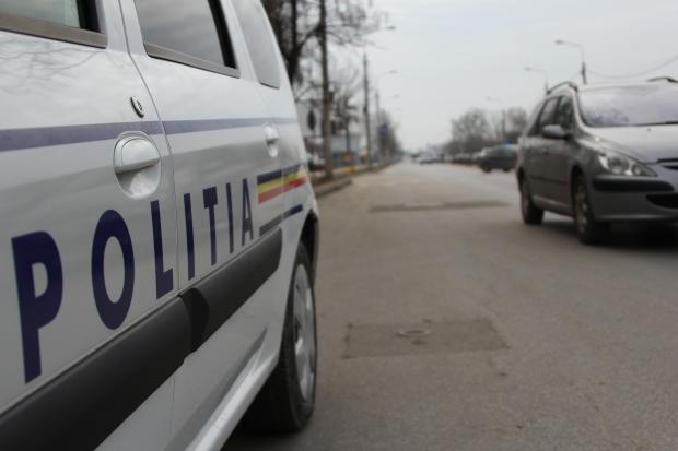 Călători băgaţi în şanţ de un microbuz condus de o şoferiţă