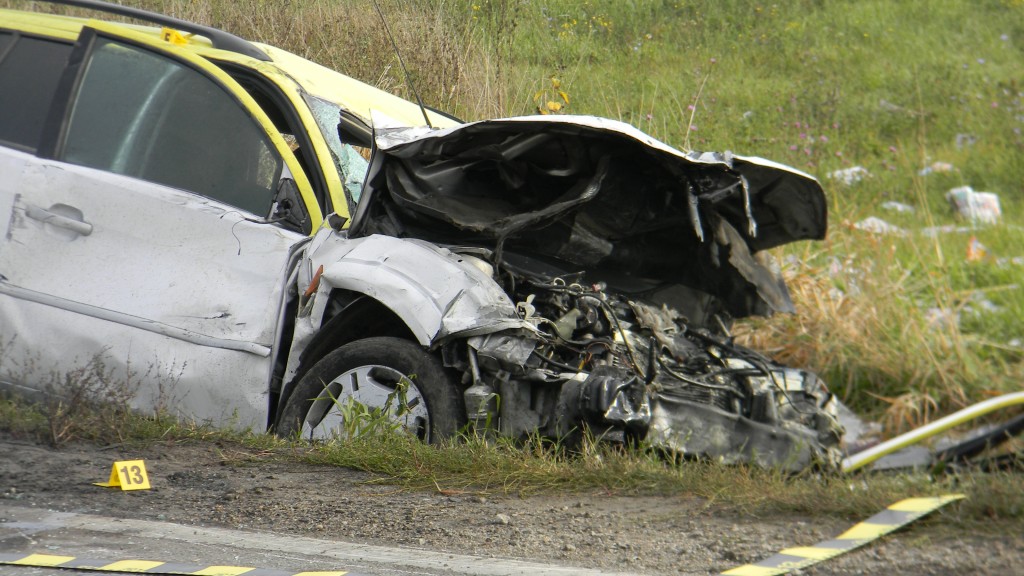 Se întorceau din Franţa! – Un mort şi alţi doi gorjeni, răniţi într-un accident grav în Mehedinţi
