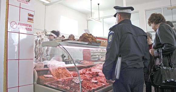 Controale la comercianţii de carne şi produse din carne