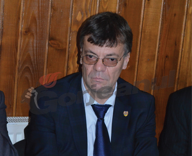 Conservatorul Barbu, o cârpă în faţa şefului de partid