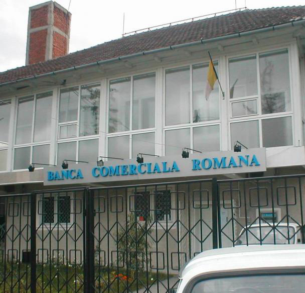 Contoloru scapă de închisoare! Decedatul Ţîrdea, vinovat şi bun de plată pentru fraudarea BCR Novaci