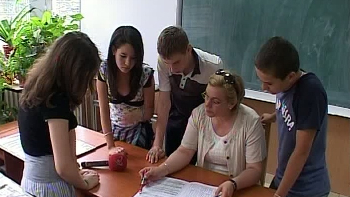 Burse de studiu în Marea Britanie pentru elevii de clasa a X-a