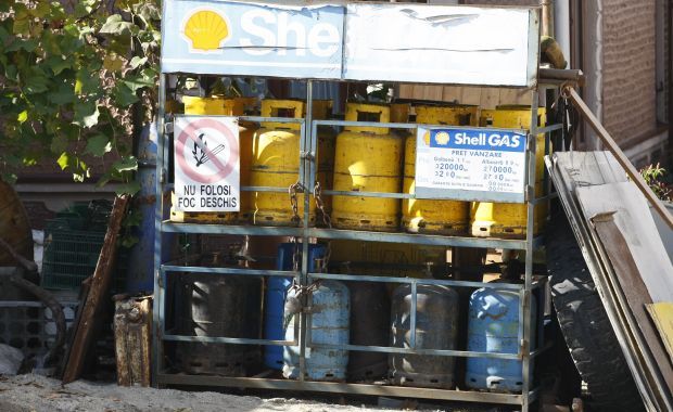 Evaziune cu butelii de aragaz