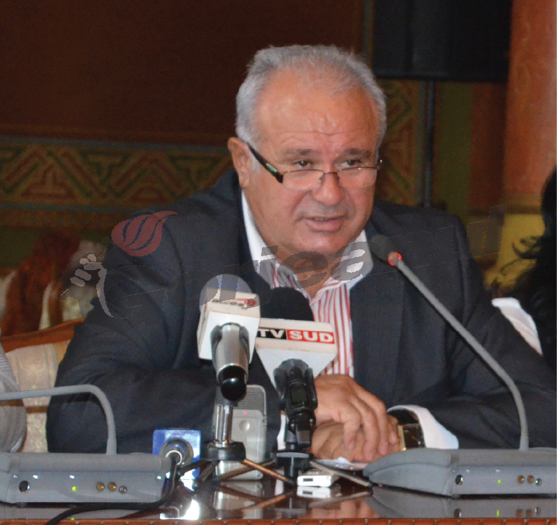 Călinoiu asigură că se vor găsi soluţii pentru pornirea unităţii de agent termic de la Motru