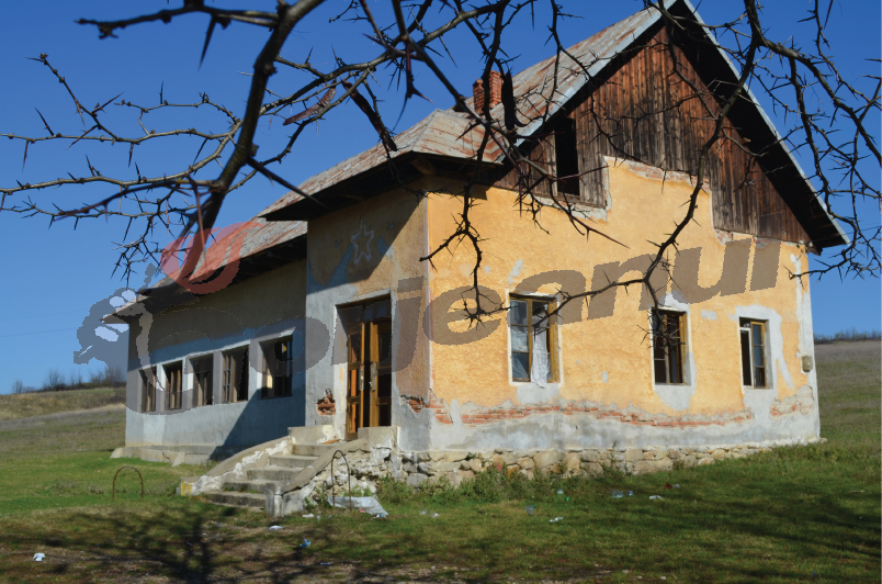 Lux solicitat lui Barbu! – Căminul cultural Hăieşti se cere reparat cu 30 de miliarde