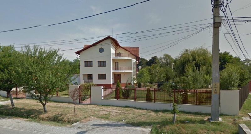 Casa unuia dintre patronii firmei Economic, călcată de hoţi