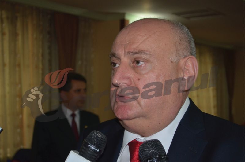 Cocină i-a muştruluit în şedinţă pe consilierii Voica şi Belgher