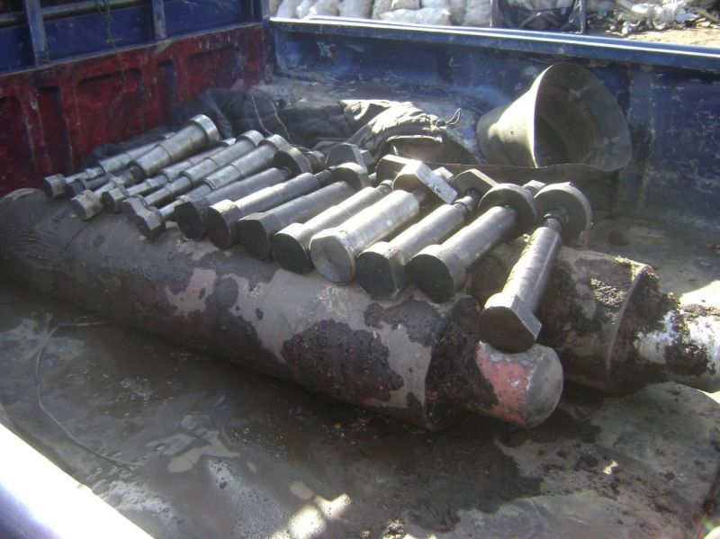 Prinşi la furat într-o carieră minieră