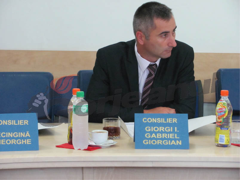 Morega sfătuieşte detaşaţii Minprest să-l dea în judecată pe Giorgi