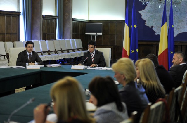 A început selecţia experţilor în managementul educaţional