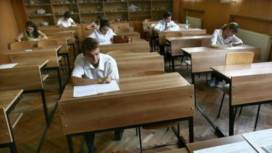 Elevii gorjeni se pregătesc pentru olimpiada de limba română