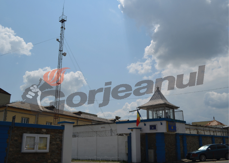 Clopoţelul a sunat şi după gratii – 59 de deţinuţi de la Penitenciarul Târgu-Jiu au răspuns prezent la catalog