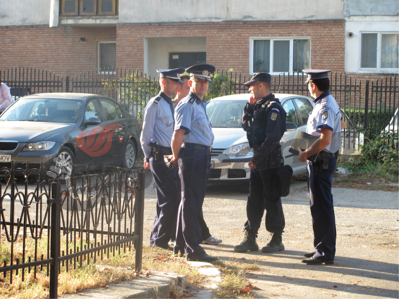 Adolescentă dată dispărută, găsită de poliţişti