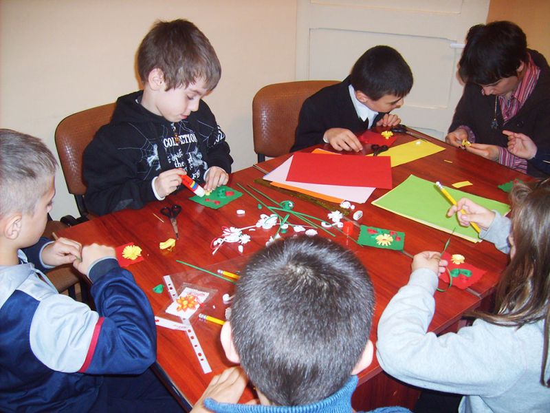 Proiecte pentru sprijinirea copiilor aflaţi în situaţii de risc