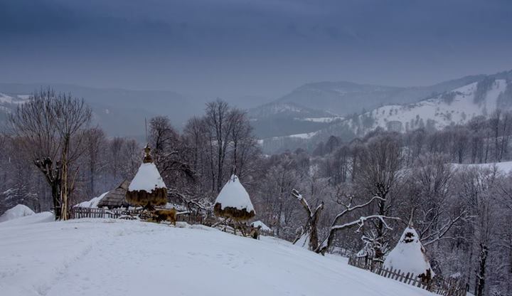 Bolnav de 57 ani coborât din munţi de salvamontişti