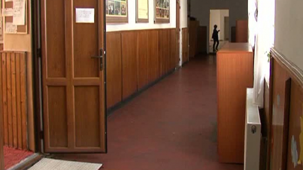 S-a dat startul triajului epidemiologic în şcoli