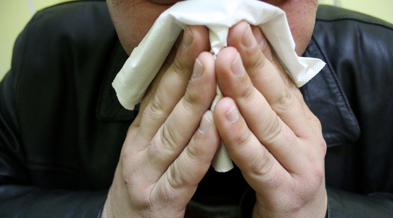 Aproape 1.500 cazuri de viroze şi pneumonie