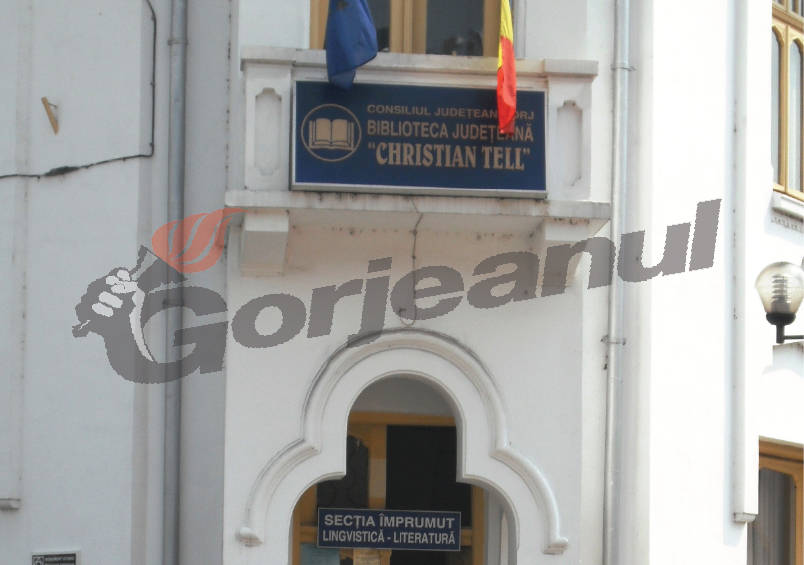 A început „Bătălia cărţilor”