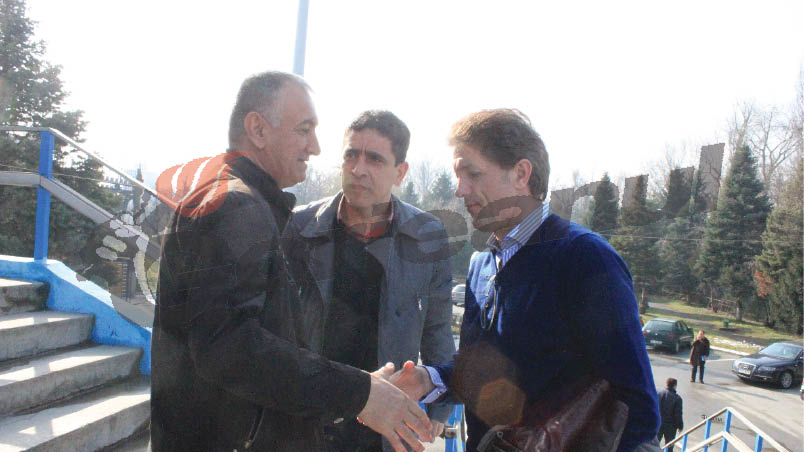 Gică Popescu și echipa sa au venit în campanie într-un Gorj mai primitor ca altădată – „Simt Gorjul altfel acum, total schimbat!”