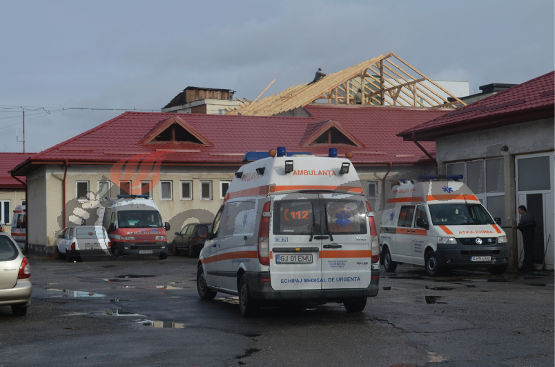 Patru ambulanţe noi ajung la Gorj