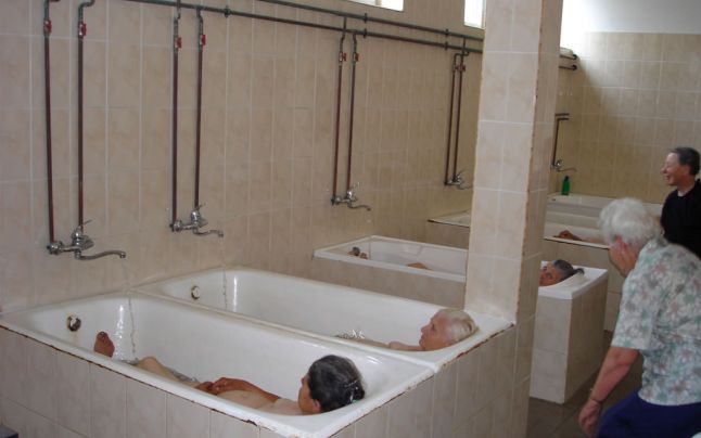 Ultima strigare pentru biletele de tratament