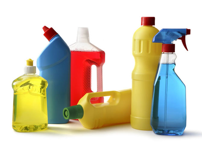 Detergent expirat sau neetichetat, depistat de CJPC Gorj