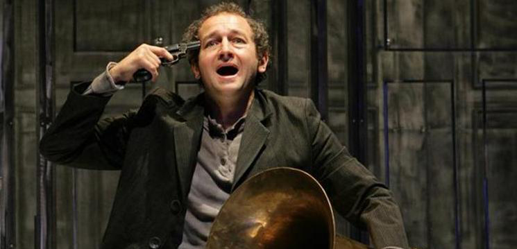 Educaţia…şi Lecţia de viaţă – “Gândiţi-vă şi la singurătatea tragică a acestui popor”