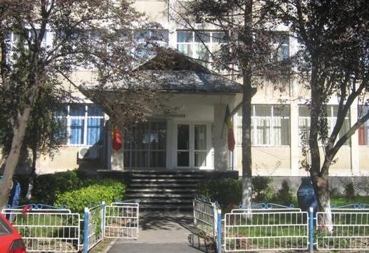 Şcoala Gimnazială Nr. 1 Motru, prima înscrisă la „Picături de Lumină” 2014