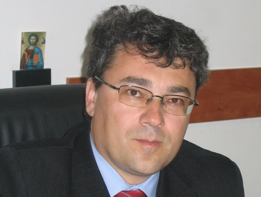 Gura târgului – Pavel îşi caută avocat pentru ÎCCJ
