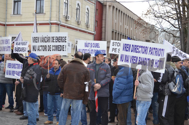 Protest FNME ziua a doua: Operaţiunea ,,cagula” pentru deblocarea negocierilor cu CEO