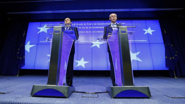 Liderii europeni pregătesc răspunsul în fața anexării Crimeii, dar se tem de represaliile Moscovei