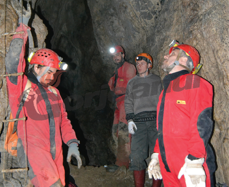 Lucrări ştiinţifice la Peştera Muierilor