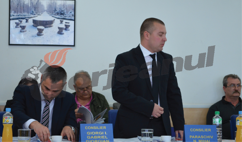 „Mârtanul” Paraschiv, înfoiat din cauza câinilor