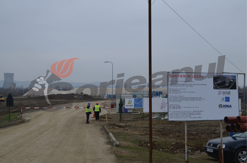 Magnet pentru şomeri! – Fabrica de ghips-carton de la Turceni, pe terenul cu dosar la DNA