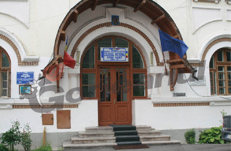 În Gorj pedepsit, în Hunedoara bine primit