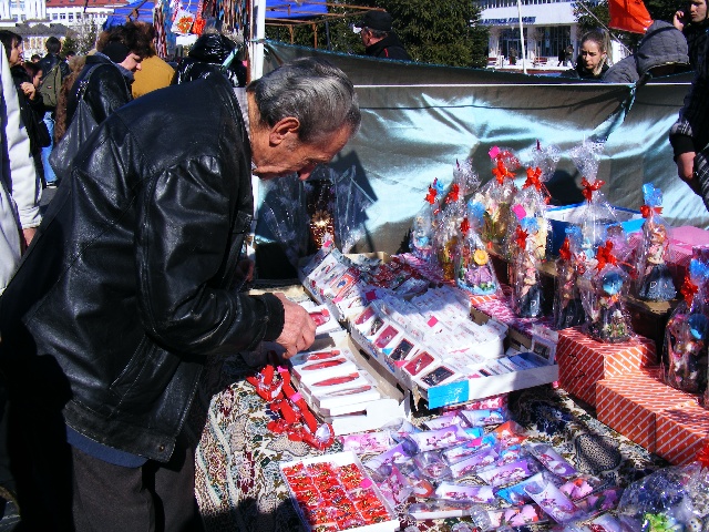 După comerţul cu mărţişoare, Peste 300 de milioane, în conturile Primăriei