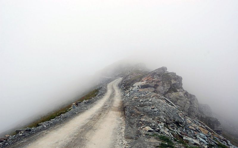 Transalpina lasă şoferi fără permis