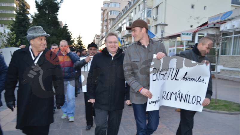 Blaga, Ungureanu, Stolojan şi Marinescu, la mitingul PDL de la Târgu-Jiu