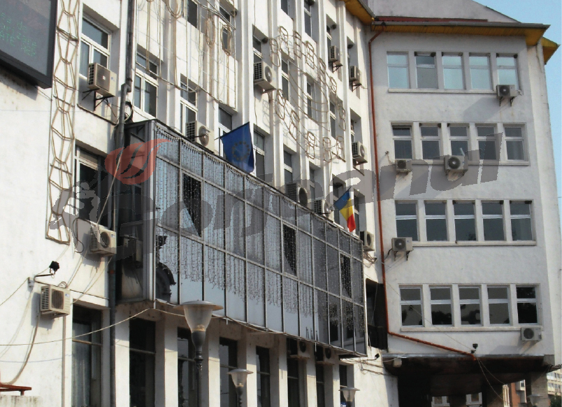 SNLO a finanțat legal Pandurii