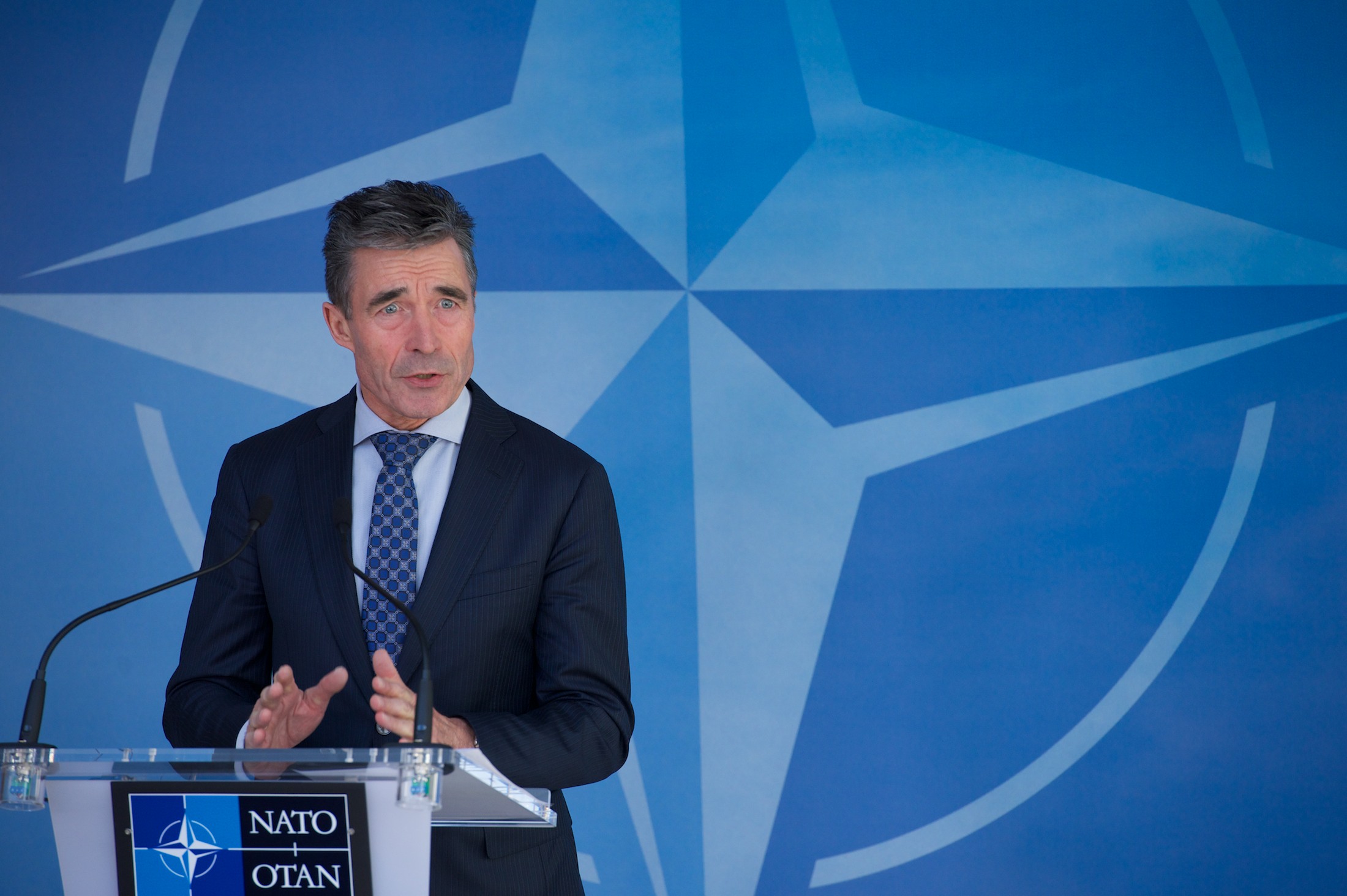 NATO consolidează apărarea aeriană, maritimă şi terestră în Europa de Est